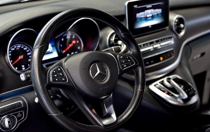 Mercedes-Benz Klasa V cena 233700 przebieg: 157570, rok produkcji 2019 z Końskie małe 742